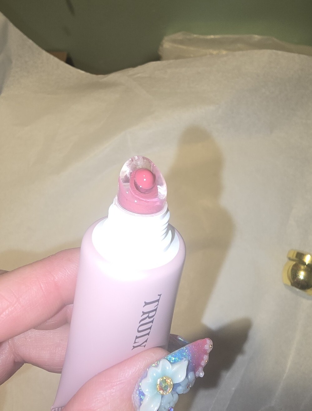 TRULY Hydrating Lip Gloss Glazed Doughnuts - Picture 6 of 6